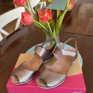 Dansko - Vera Nappa - Color: Pewter- Golden Bronze